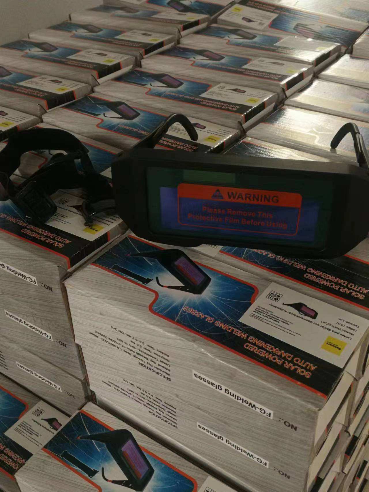 Automatic Dimming Welding Goggles with Dual Sensors – Auto Darkening Safety Glasses